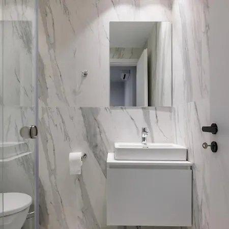 Summer Pearls Luxury Polychrono